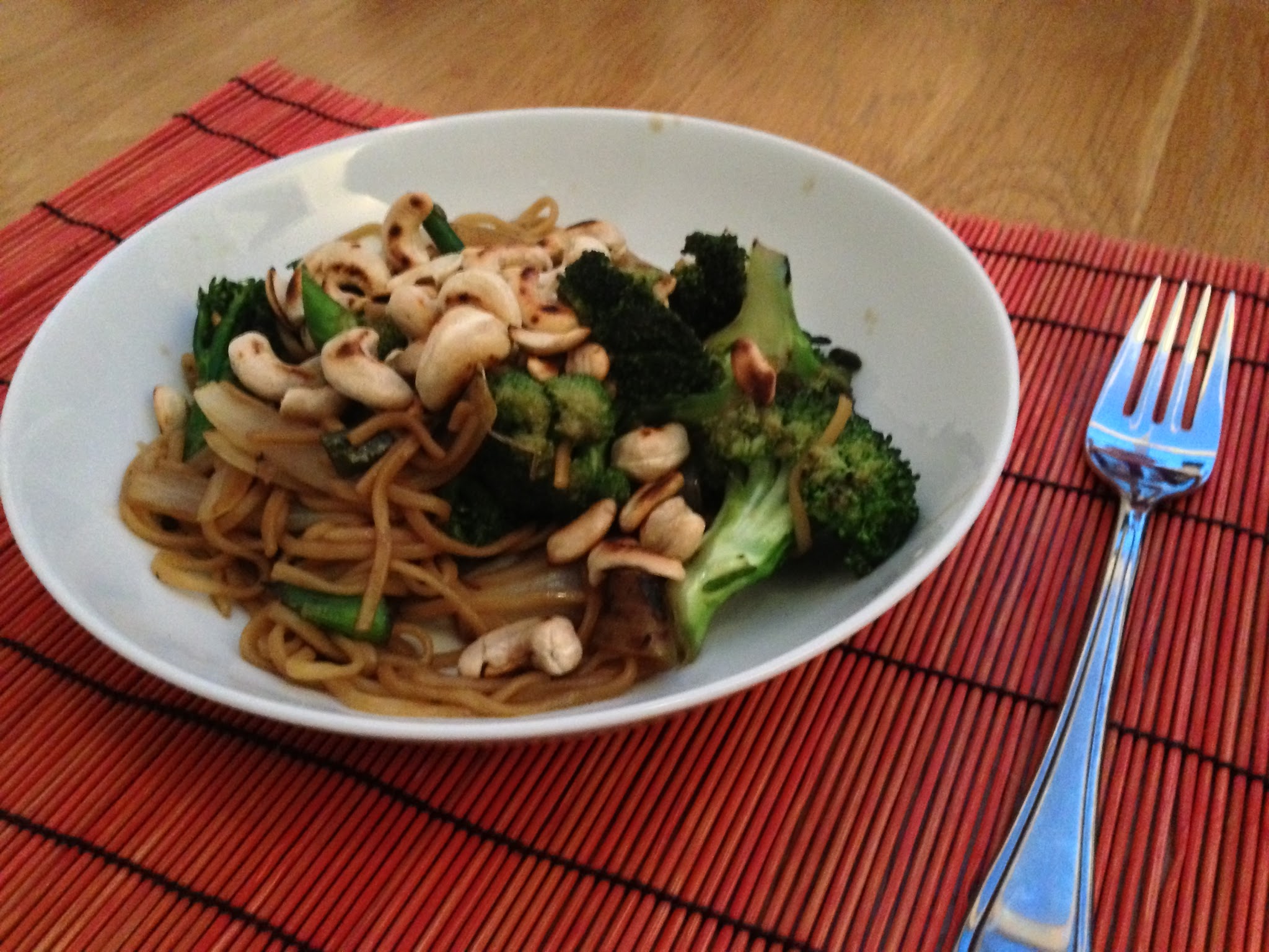 Broccoli and Cashew Stir Fry with Noodles